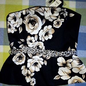 White House Black Market 0